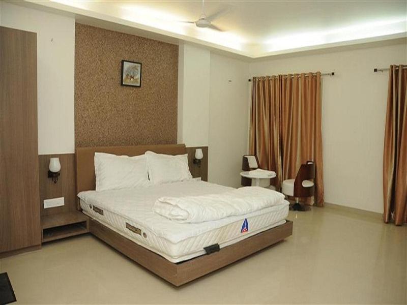 Royal Inn Ankleshwar Eksteriør bilde